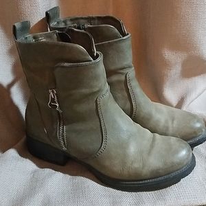 Miz Mooz Ankle Boots - 8